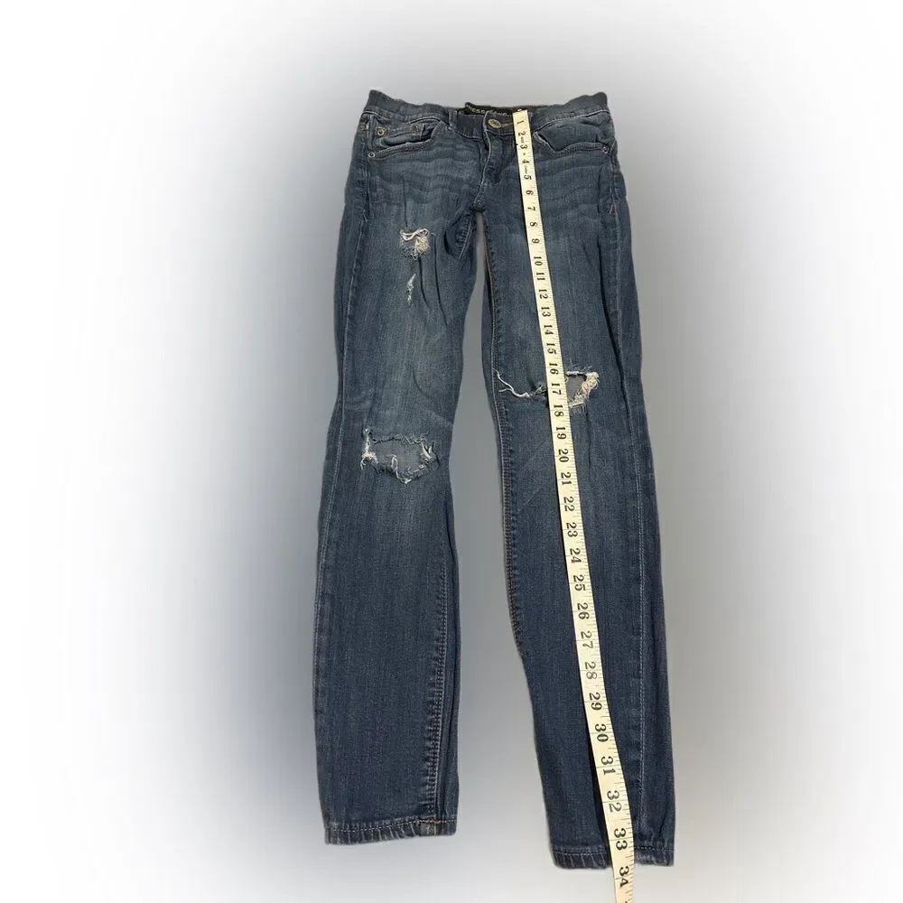 Express Mid Rise Cropped Destructed Denim - Picture 4 of 8